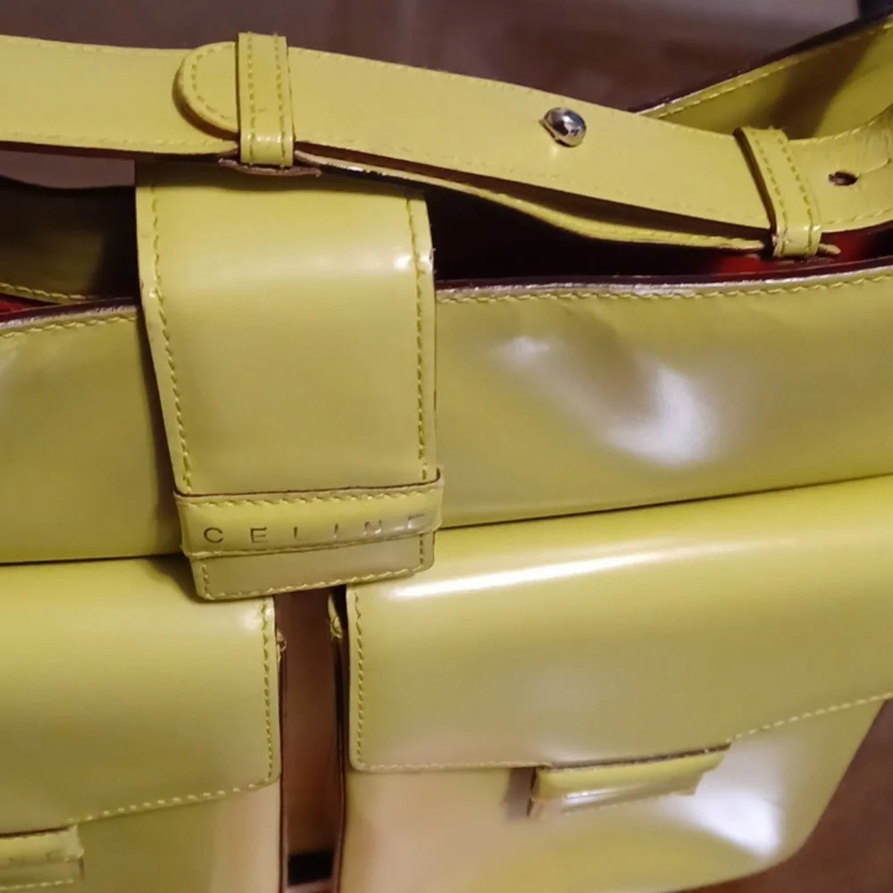 🍐CELINE PATENT LEATHER SHOULDER BAG - Picture 8 of 10